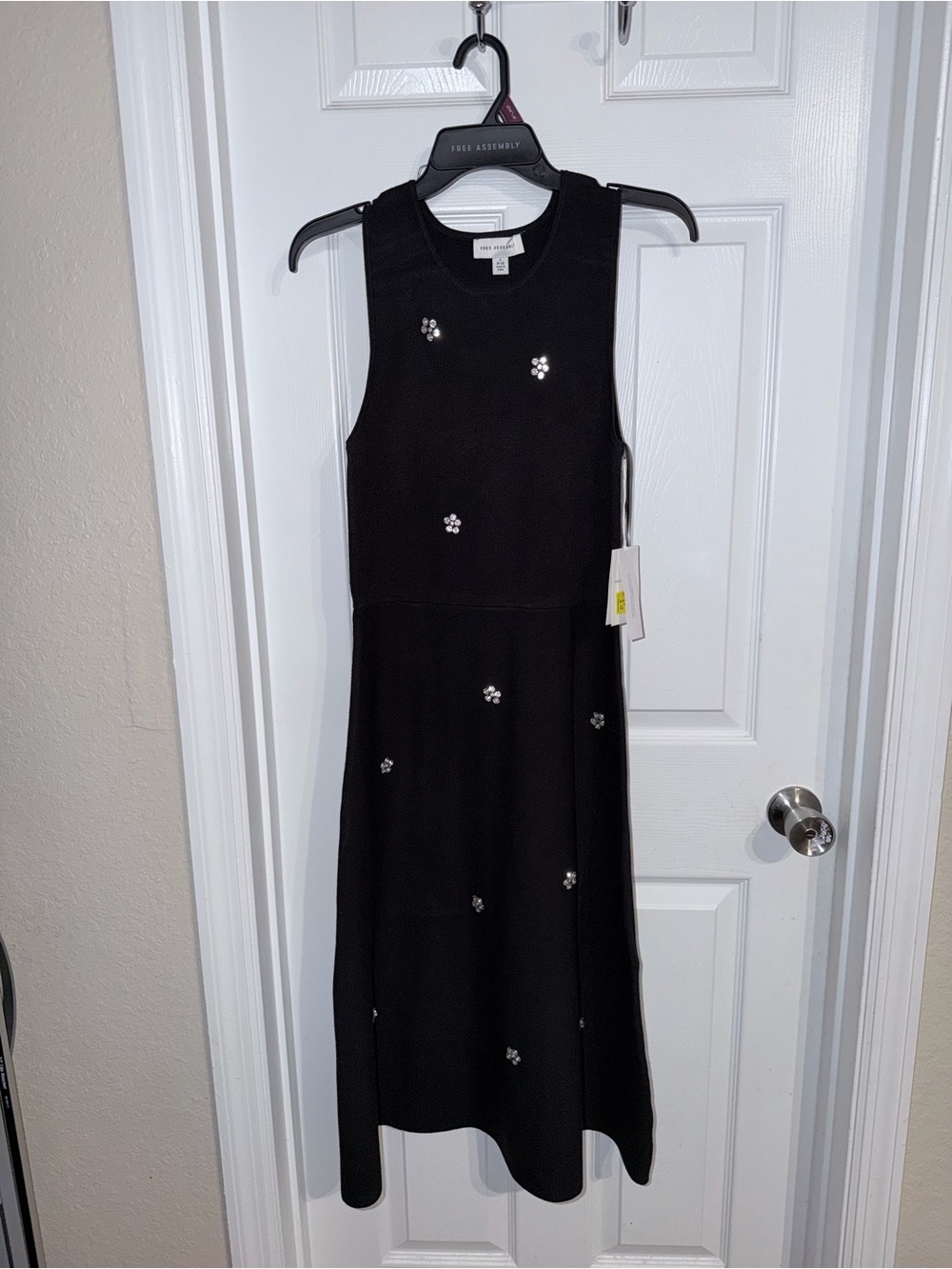 Sleeveless Black Embellished Midi Dress